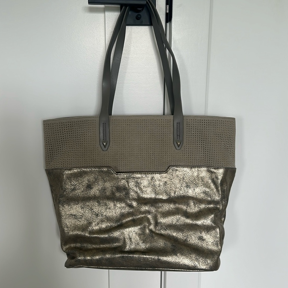 Stella & dot Hudson tote